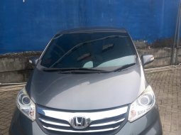 Honda freed E 1.5 4x2 AT 2014