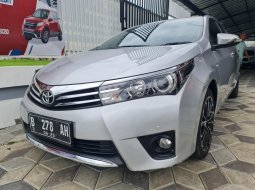 Toyota Corolla Altis V AT 2015 Sedan