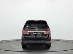 Toyota Fortuner 2.4 G AT 2012 Hitam 3