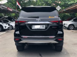 Toyota Fortuner 2.4 VRZ TRD AT 2017 Hitam 3