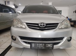 Toyota Avanza S 2011 1