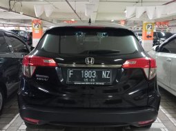 Jual mobil Honda HR-V 2021 4