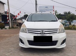 Nissan Grand Livina XV 2011 3