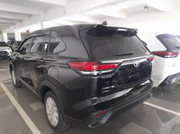 Toyota Kijang Innova Zenix 2.0 V A/T Gasoline 2022 10