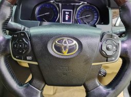 Toyota Camry V 2015 15