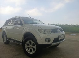 Mitsubishi Pajero Sport Dakar 2.4 Automatic 2