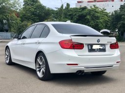 BMW 3 Series 328i 2014 PROMO 4