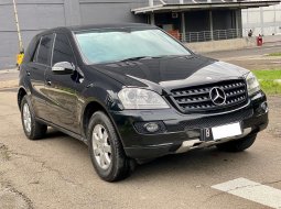 Mercedes-Benz M-Class ML 350 2006 Hitam 3