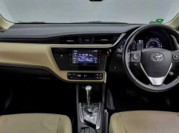 Toyota Corolla Altis V AT 2017 Hitam 9
