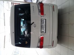 Daihatsu Luxio 1.5 D M/T 2017 Putih 8