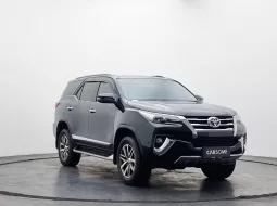 Toyota Fortuner 2.4 VRZ AT 1