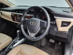 Toyota Corolla Altis V AT 2015 10