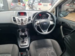 Ford Fiesta Trend 2011 Silver 5