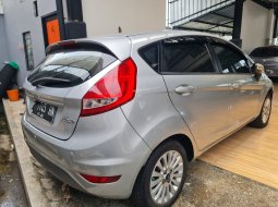 Ford Fiesta Trend 2011 Silver 6