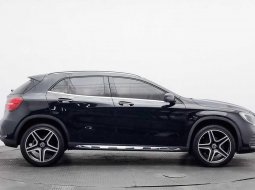 Jual mobil Mercedes-Benz GLA 200 2018 2