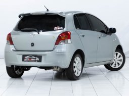 TOYOTA YARIS (SILVER METALLIC)  TYPE J MINOR CHANGE 1.5 M/T (2011) 4