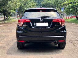 Honda HR-V E CVT 2017 Hitam 5