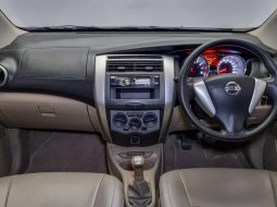  2015 Nissan GRAND LIVINA XV 1.5 9