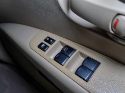  2015 Nissan GRAND LIVINA XV 1.5 22