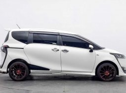 Toyota Sienta Q 2017 4