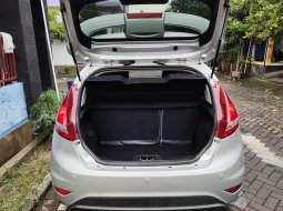 Ford Fiesta Hatchback 4