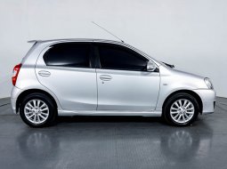 Toyota Etios Valco MT  G 2016 1