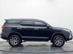 Toyota Fortuner 2.4 VRZ AT 2