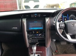 Toyota Fortuner VRZ TRD A/T ( Matic Diesel ) 2019 Silver Kick Sensor Siap Pakai 4