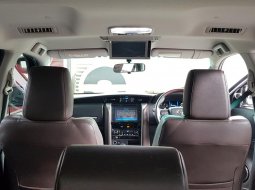 Toyota Fortuner VRZ TRD A/T ( Matic Diesel ) 2019 Silver Kick Sensor Siap Pakai 5