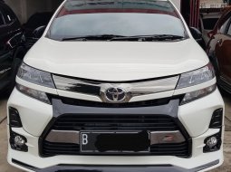 Toyota Avanza Veloz GR Limited A/T ( Matic ) 2021 Putih Km 19rban Mulus Gress Seperti Baru 1