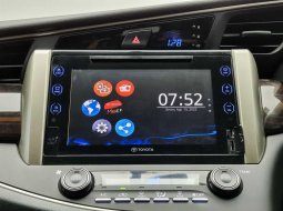 Toyota Kijang Innova V A/T Diesel 2017 11