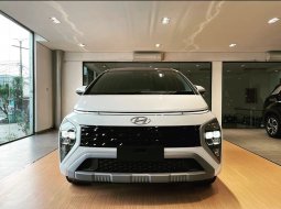 Hyundai STARGAZER 2022 Putih
