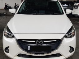 Mazda 2 R Skyactive A/T ( Matic ) 2016 Putih Tangan 1 Good Condition