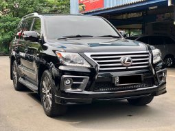 Lexus LX 570 2010 Hitam 3