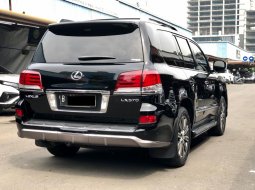 Lexus LX 570 2010 Hitam 4