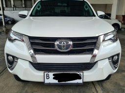 Toyota Fortuner VRZ 2.4 Diesel AT ( Matic ) 2017 Putih Km 40rban  Siap Pakai