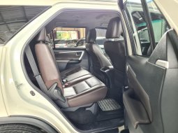 Toyota Fortuner VRZ 2.4 Diesel AT ( Matic ) 2017 Putih Km 40rban  Siap Pakai 9