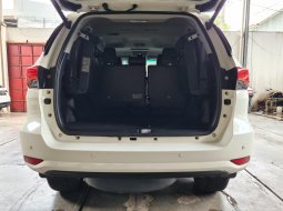 Toyota Fortuner VRZ 2.4 Diesel AT ( Matic ) 2017 Putih Km 40rban  Siap Pakai 10