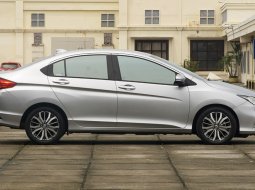 [TDP 5 JT] Honda City E CVT 2019 Sedan 4