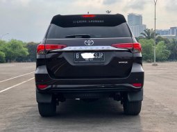 Toyota Fortuner 2.4 VRZ AT 2016 HANYA 300JT 5