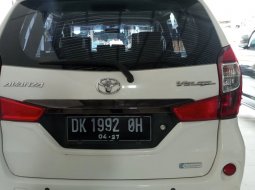 Toyota Avanza Veloz Putih AT Tahun 2021 4