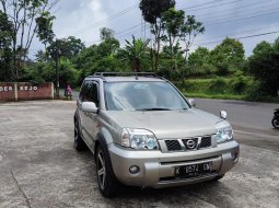 Nissan x trail 2006 STt. Surat lengkap plat K 1