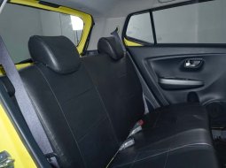 Daihatsu Ayla 1.2 R Deluxe AT 2021 Kuning 7