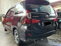 Toyota Avanza Veloz 1.5 MT ( Manual ) 2017 Hitam Km Low 123rban Siap Pakai 4