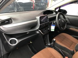 Toyota Sienta V MT 2018 5