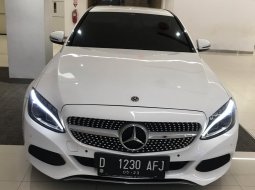 Mercedes-Benz C200 2.0 AVG AT 2017