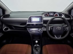 Toyota Sienta Q 2016 Abu-abu 12