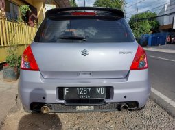 Suzuki Swift GT AT 2011 Brightsilver Sedan 9