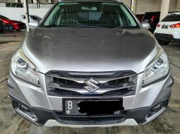Suzuki Sx4 Scross AT ( Matic ) 2016 Abu2 Tua Km Low 56rban Siap Pakai Plat bekasi