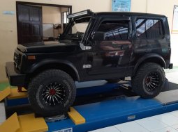 Suzuki Jimny katana hitam mulus 6